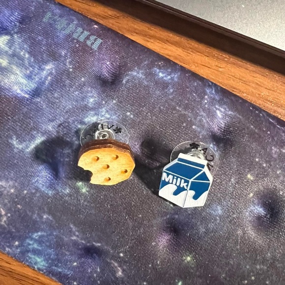 NWOT Milk and cookie earrings - Picture 3 of 3